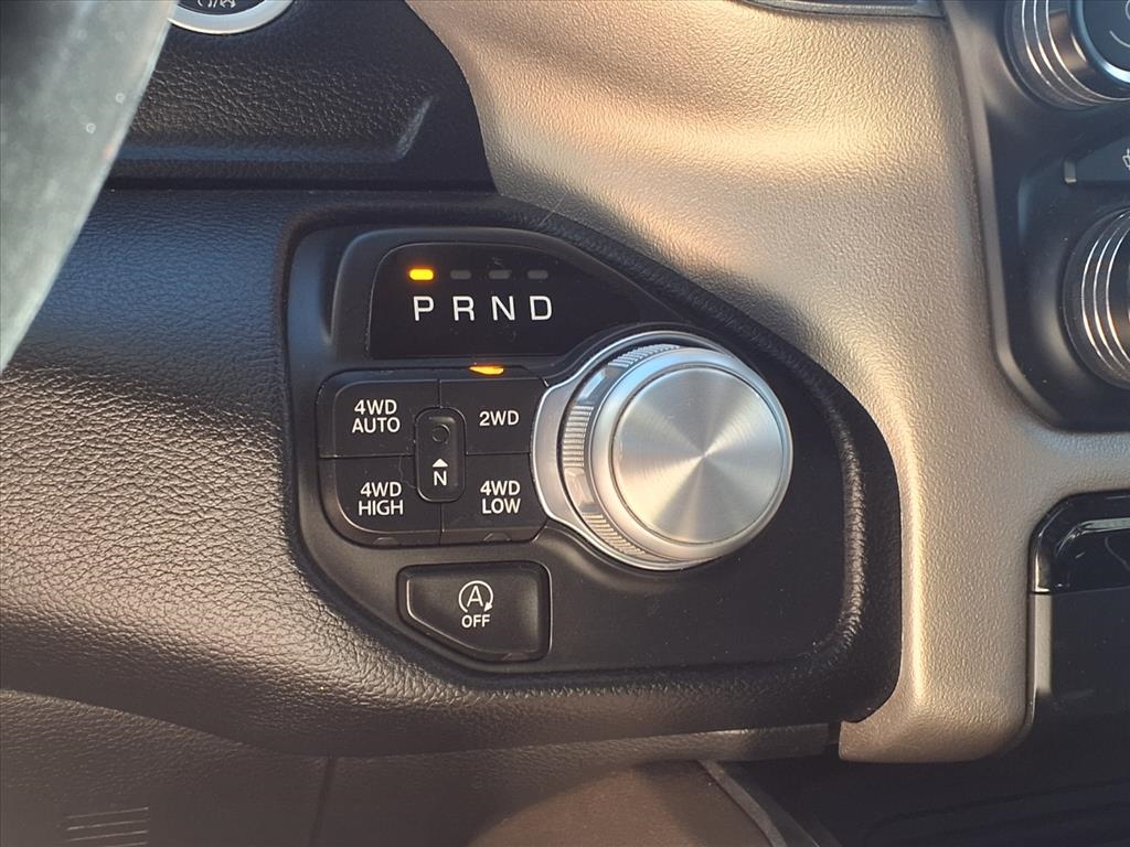 RAM 1500 Laramie Crew Cab SWB 4WD 2019