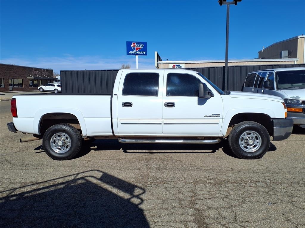 Chevrolet Silverado 2500HD LS Crew Cab 2WD 2006