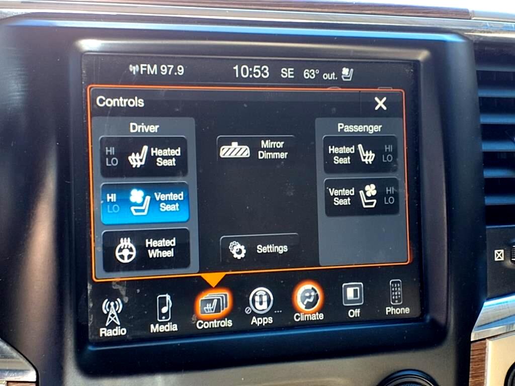 RAM 3500 Laramie Mega Cab 4WD 2013