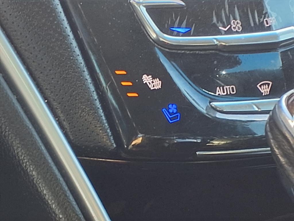 Cadillac XTS Premium 2013