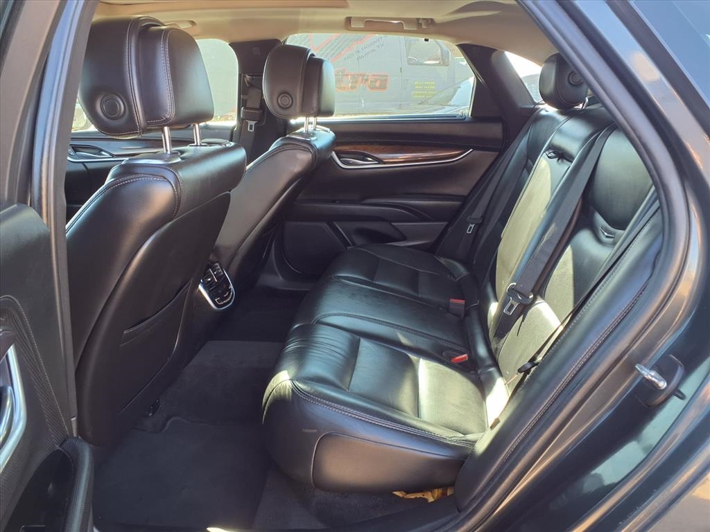 Cadillac XTS Premium 2013