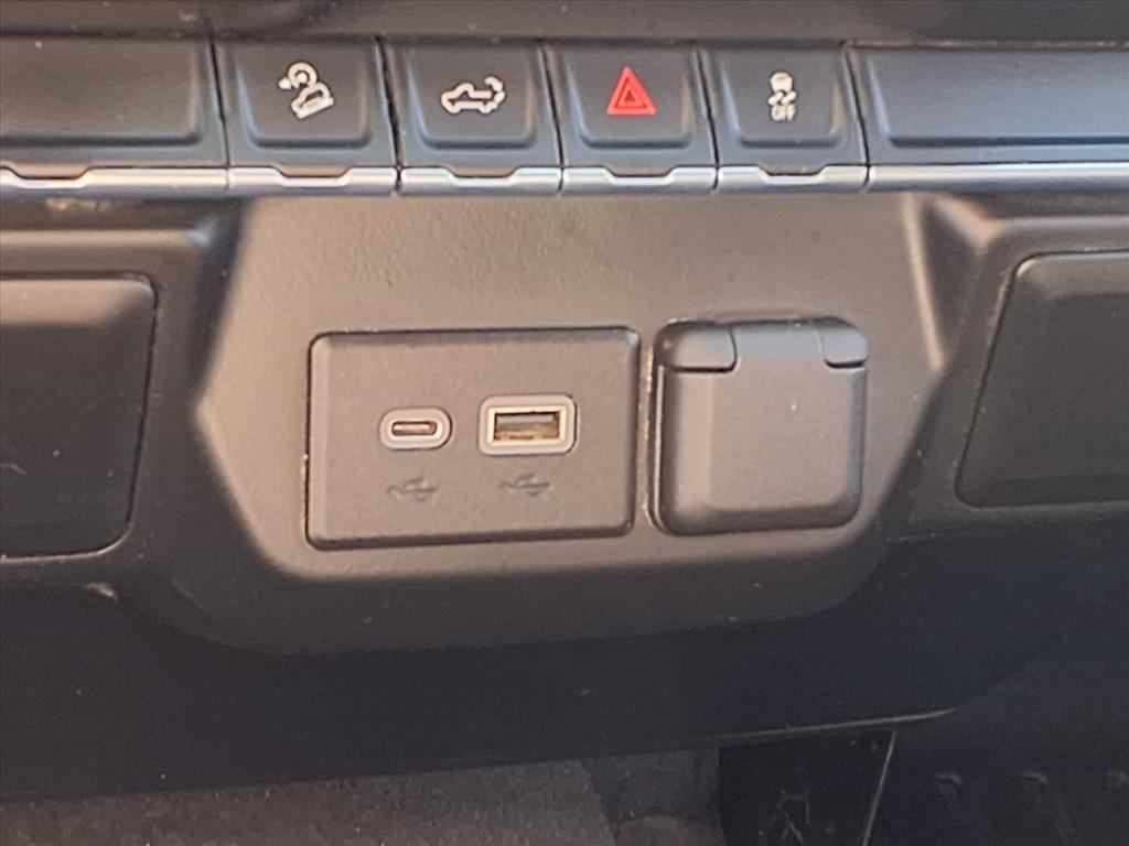 Chevrolet Silverado 1500 Custom Trail Boss Crew Cab Long Box 4WD 2021