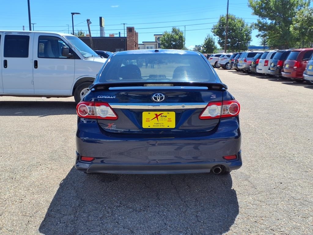 Toyota Corolla S 5-Speed MT 2012