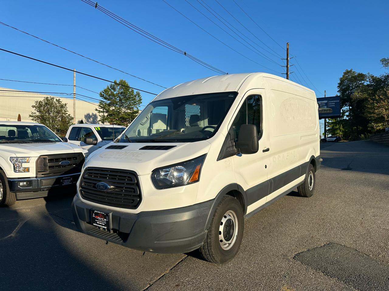 2018 Ford Transit 250 Van Med. Roof w/Sliding Pass. 148-in. WB