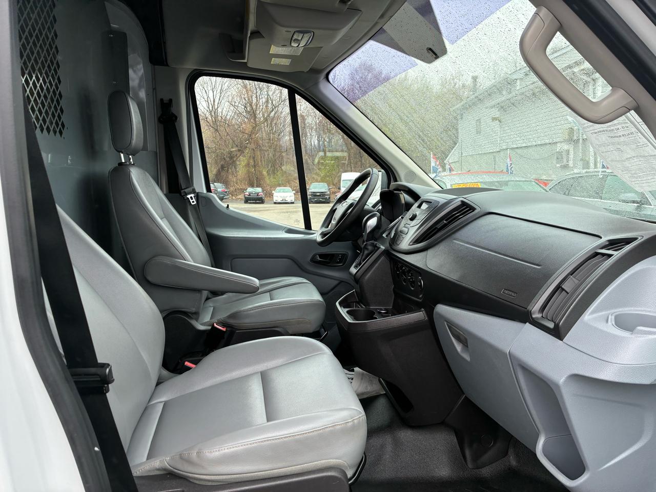 Ford Transit 150 Van Med. Roof w/Sliding Pass. 148-in. WB 2015