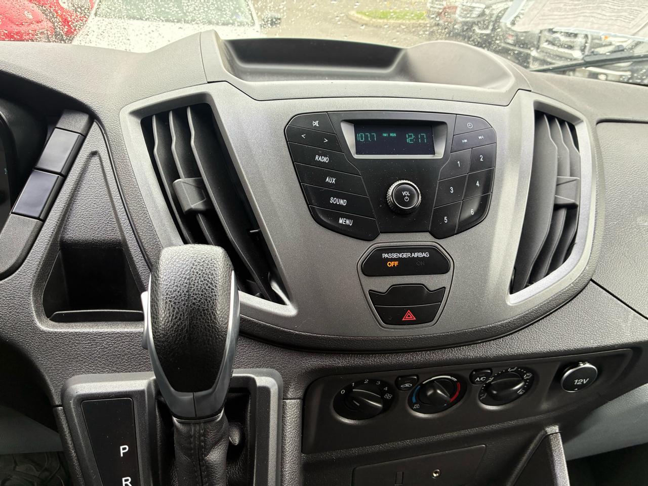 Ford Transit 150 Van Med. Roof w/Sliding Pass. 148-in. WB 2015