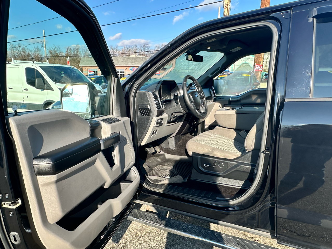 Ford F-150 XLT SuperCrew 5.5-ft. Bed 4WD 2018