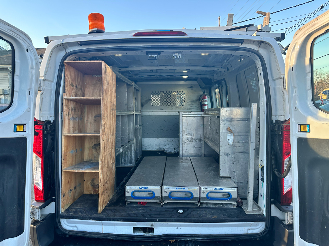 Ford Transit 250 Van Low Roof 60/40 Pass.130-in. WB 2015