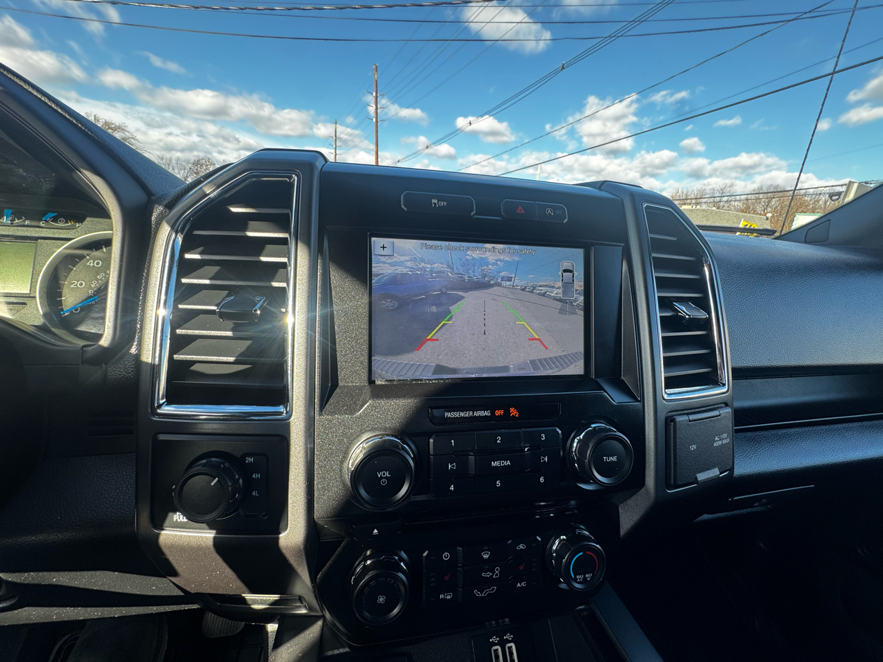Ford F-150 XLT SuperCrew 4WD 2016