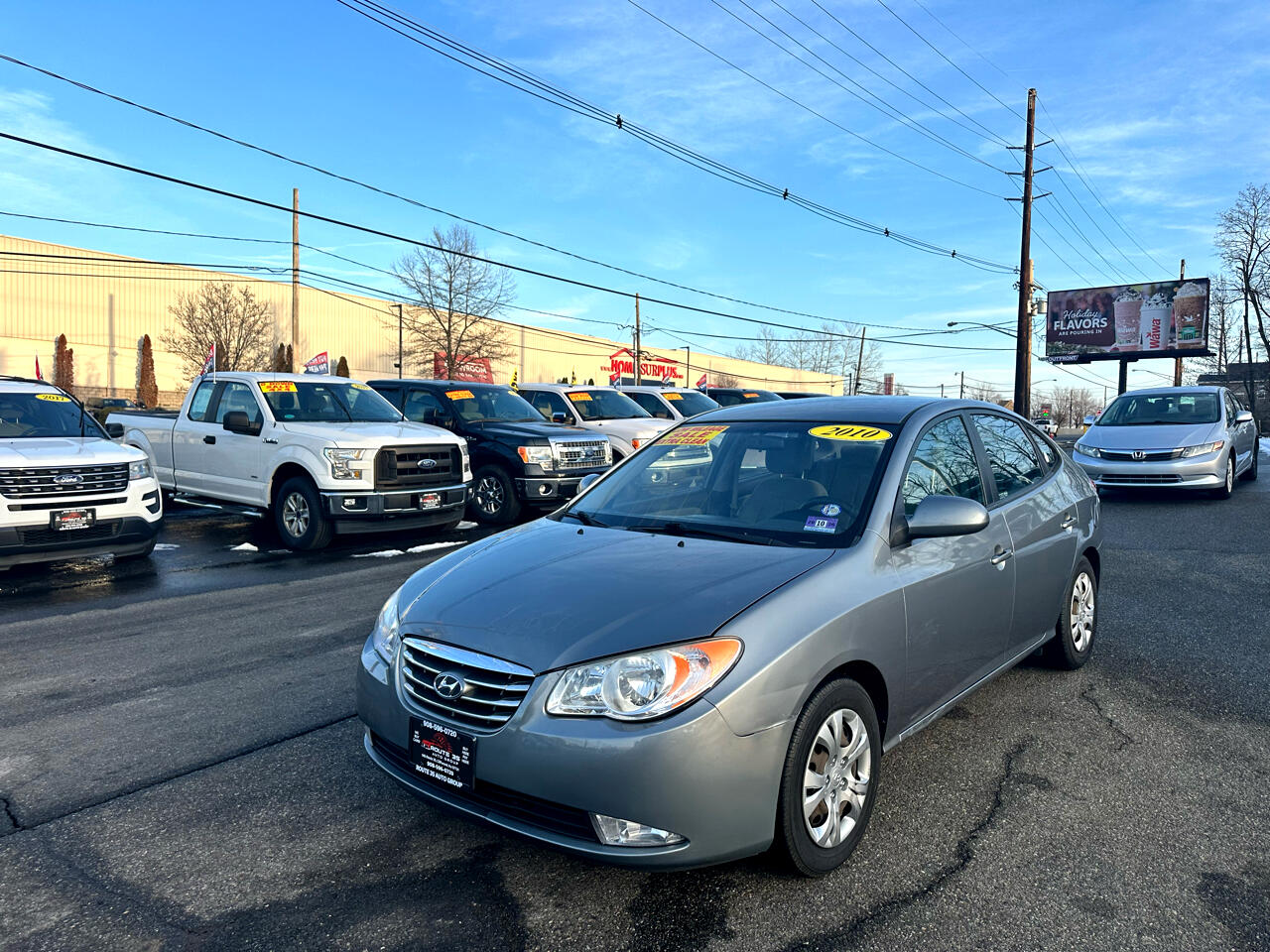2010 Hyundai Elantra SE's photo
