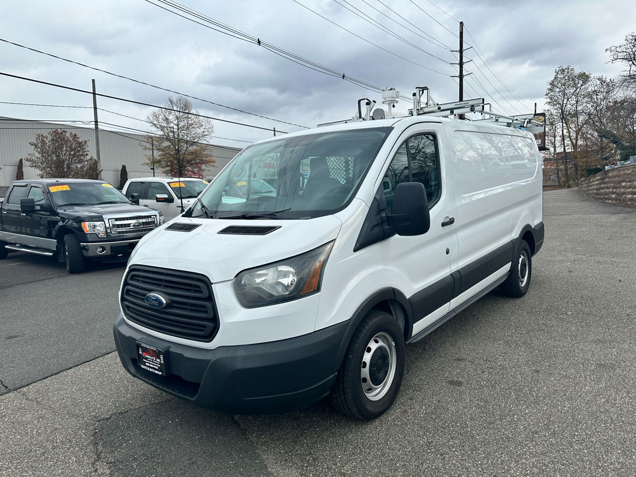 2015 Ford Transit 150 Van Low Roof w/Sliding Pass. 130-in. WB