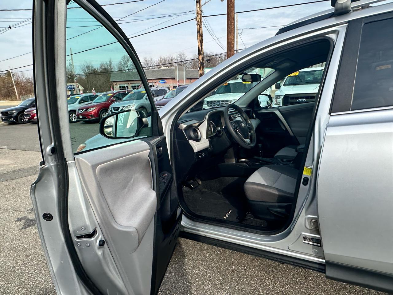 Toyota RAV4 LE AWD 2013