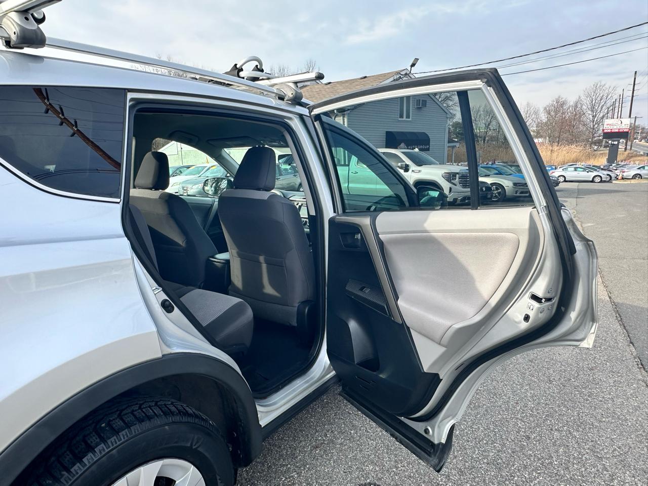 Toyota RAV4 LE AWD 2013