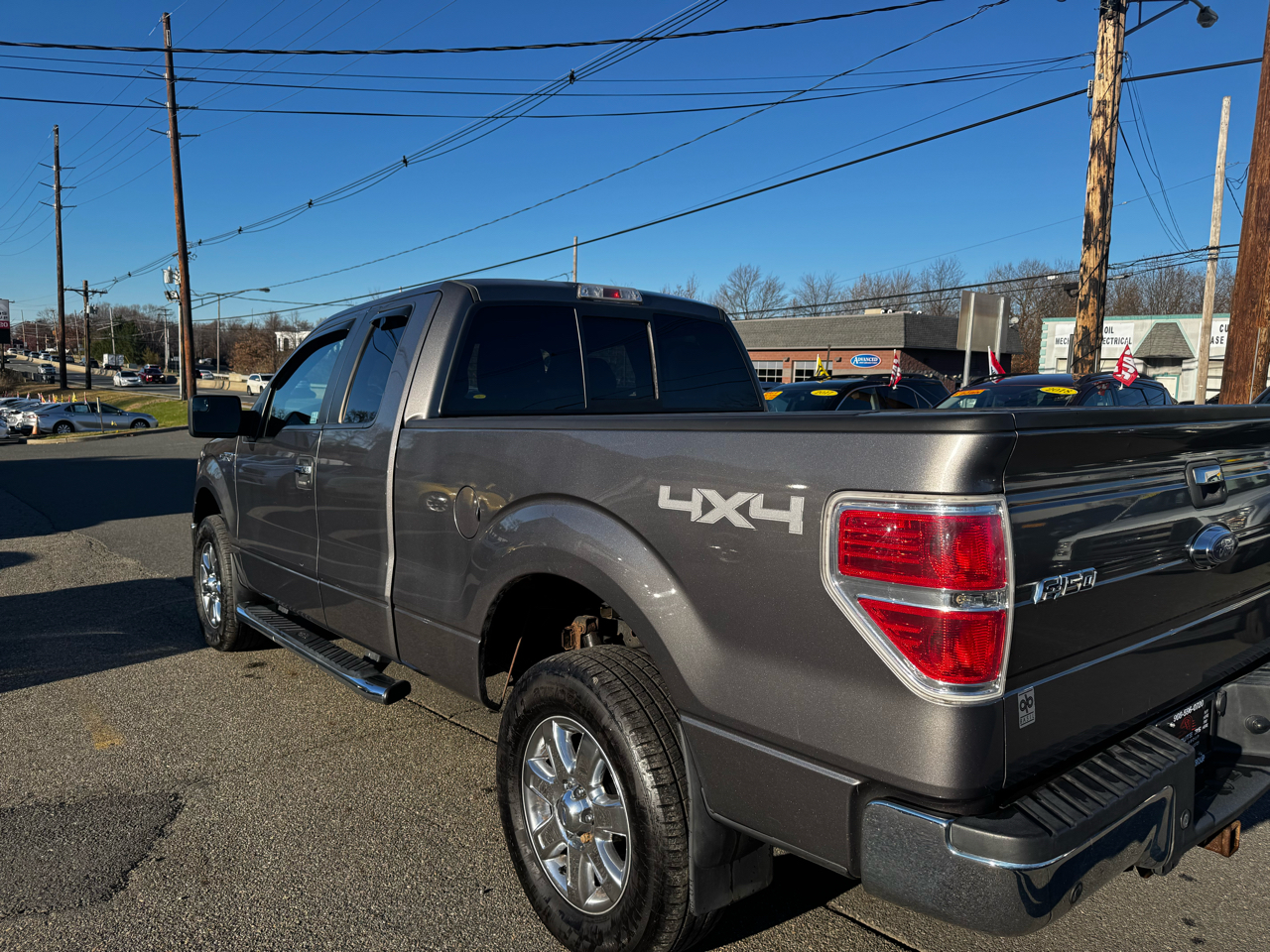 Ford F-150 XLT SuperCab 8-ft. Bed 4WD 2013