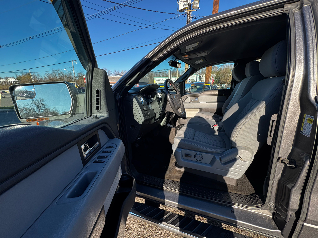 Ford F-150 XLT SuperCab 8-ft. Bed 4WD 2013