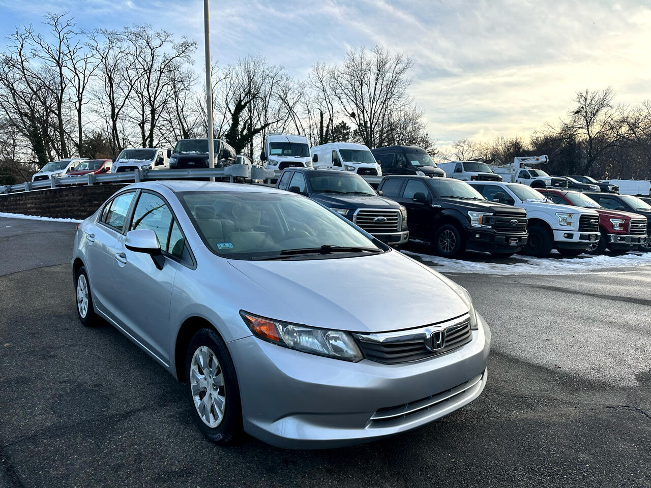 Honda Civic LX Sedan 5-Speed AT 2012