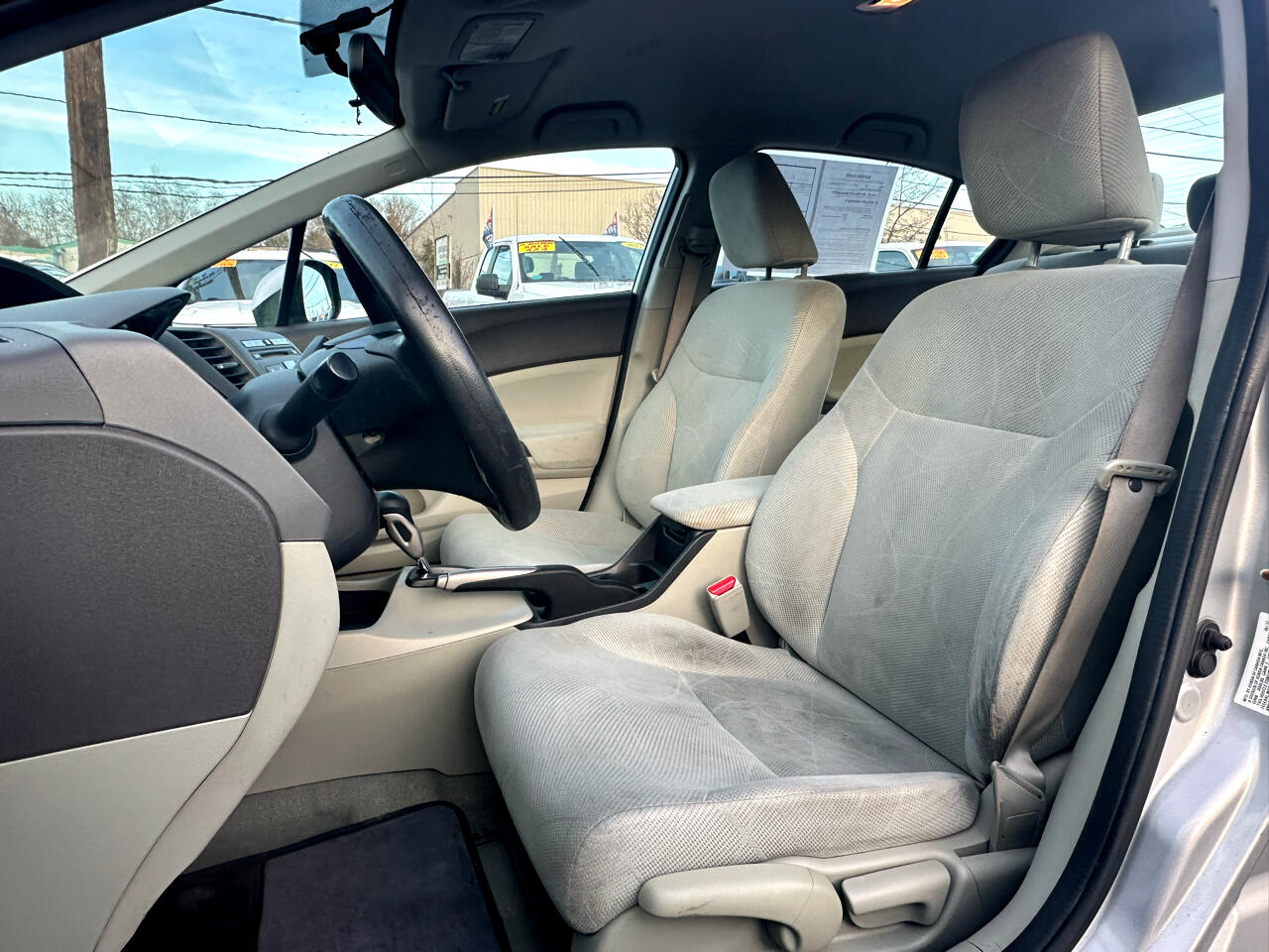 Honda Civic LX Sedan 5-Speed AT 2012