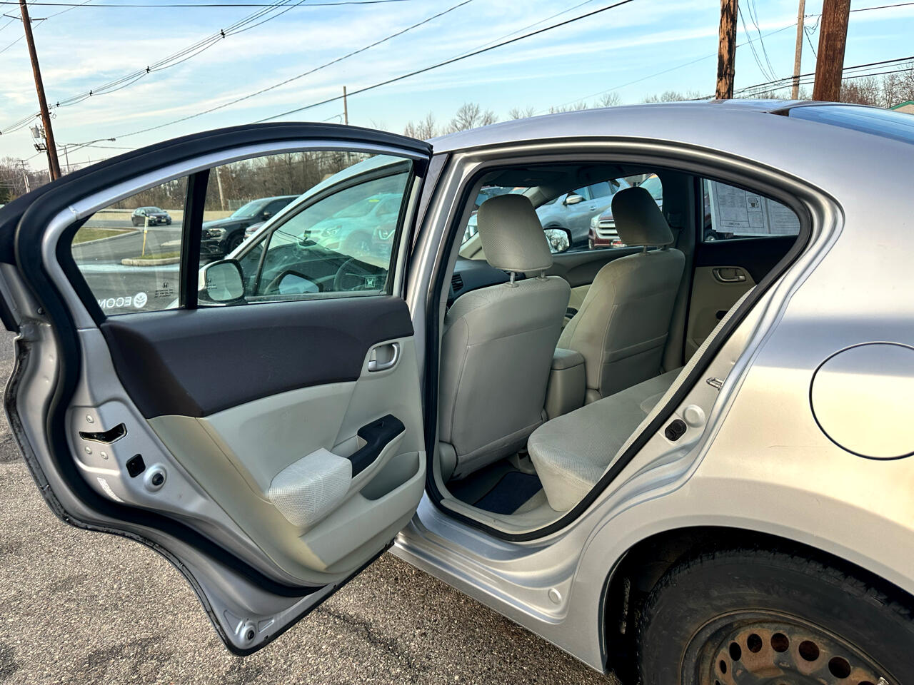 Honda Civic LX Sedan 5-Speed AT 2012