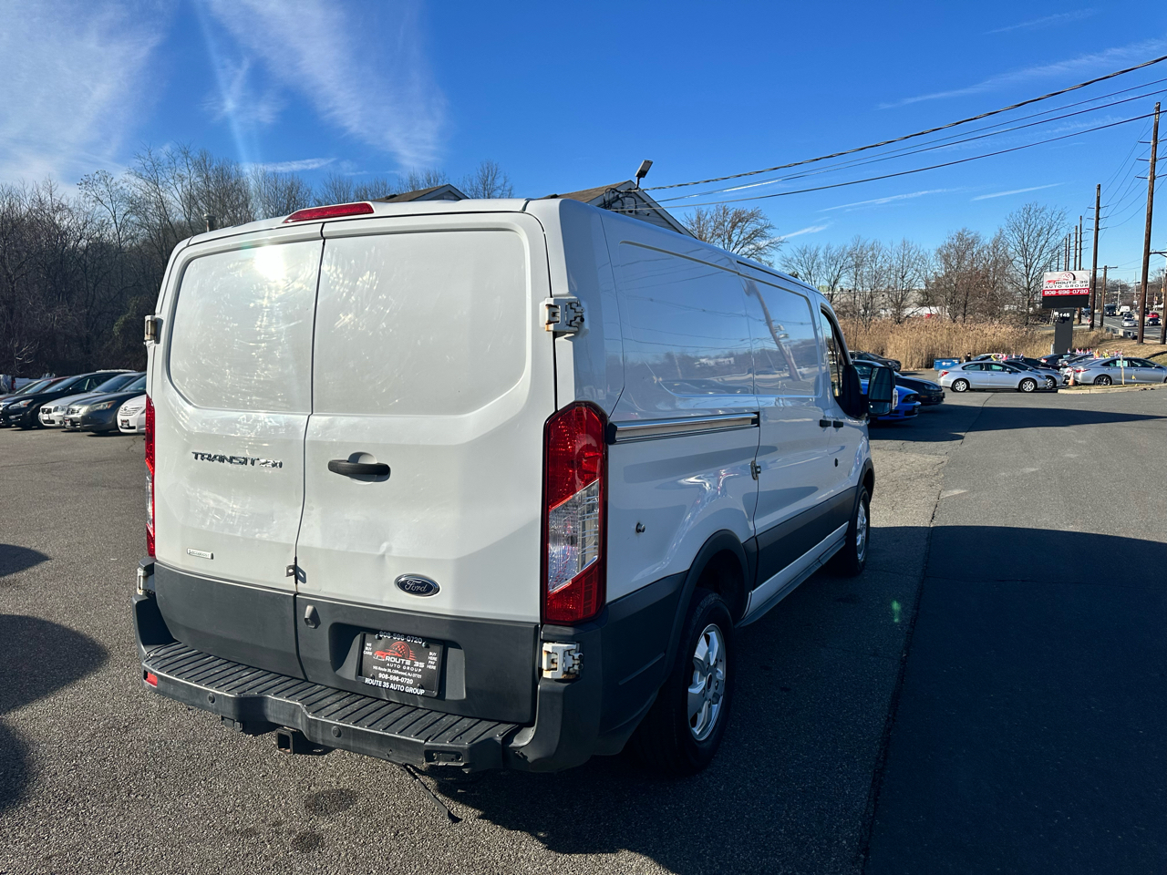 Ford Transit 250 Van Low Roof w/Sliding Pass. 130-in. WB 2017