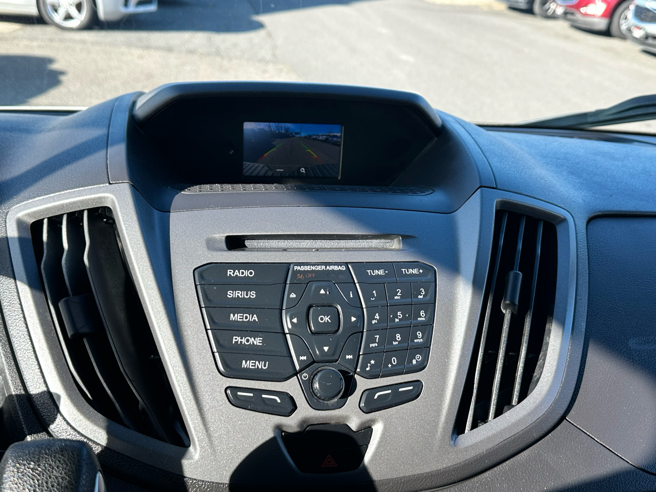 Ford Transit 250 Van Low Roof w/Sliding Pass. 130-in. WB 2017