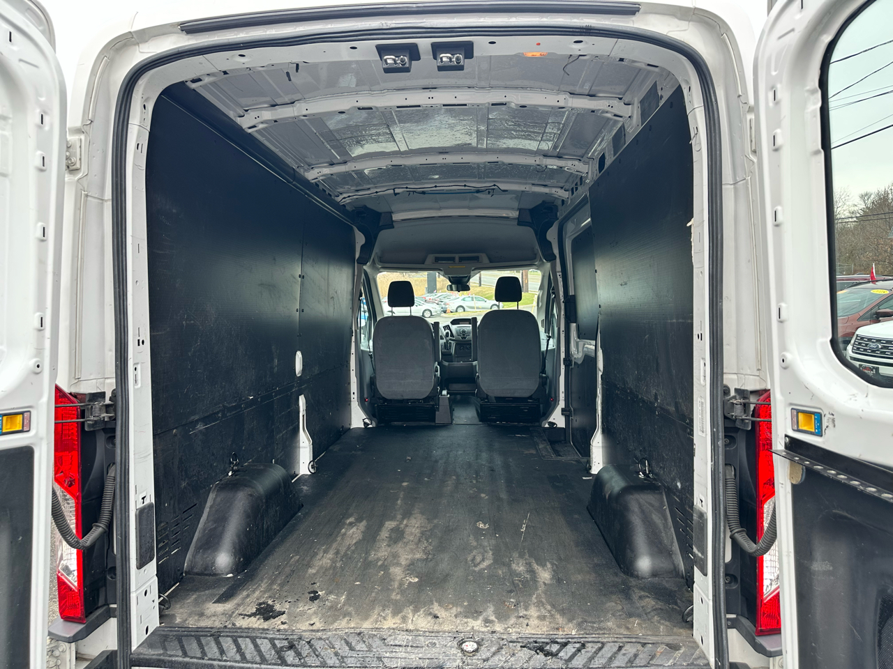 Ford Transit 150 Van Med. Roof w/Dual Sliding 148-in. WB 2015