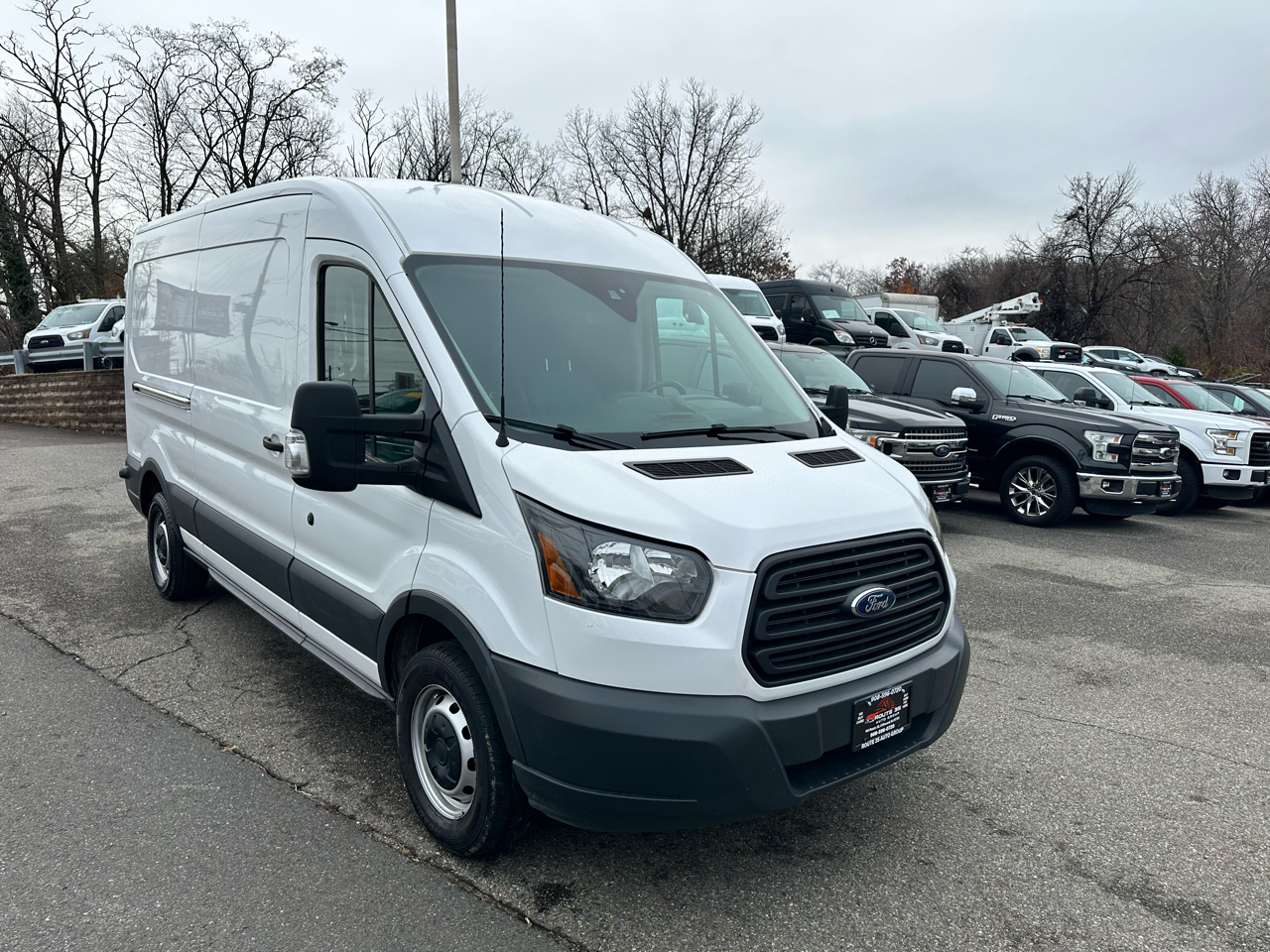 Ford Transit 150 Van Med. Roof w/Dual Sliding 148-in. WB 2015