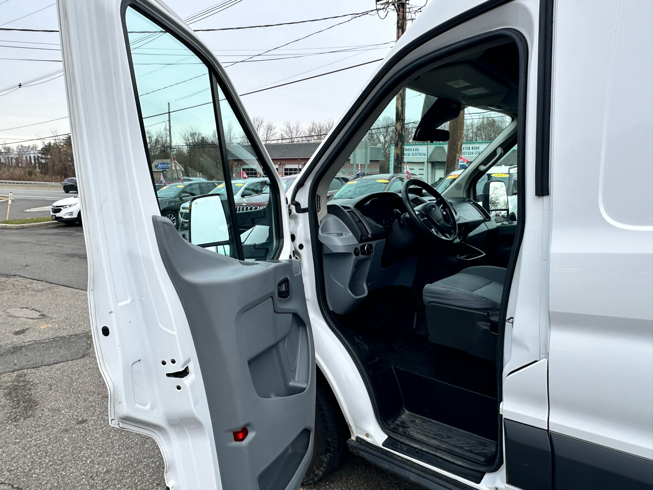 Ford Transit 150 Van Med. Roof w/Dual Sliding 148-in. WB 2015