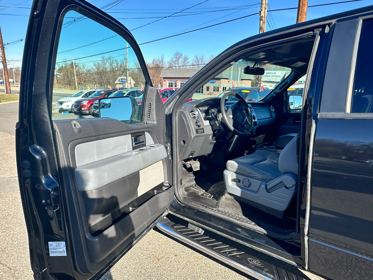 Ford F-150 XLT SuperCab 8-ft. Bed 4WD 2013