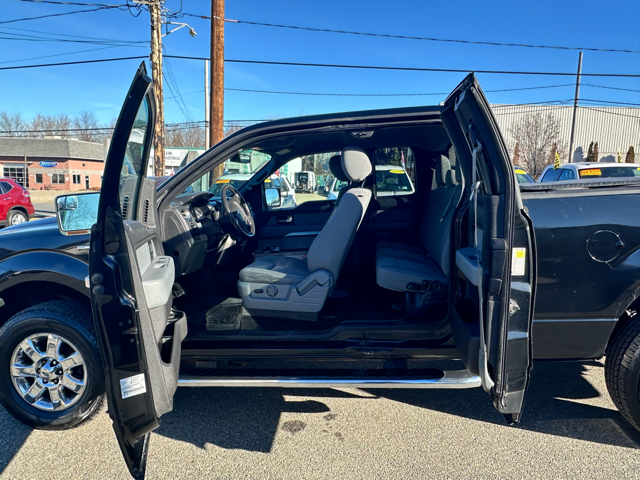 Ford F-150 XLT SuperCab 8-ft. Bed 4WD 2013