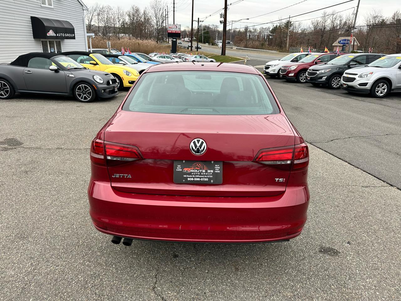 Volkswagen Jetta 1.4T S 6A 2017