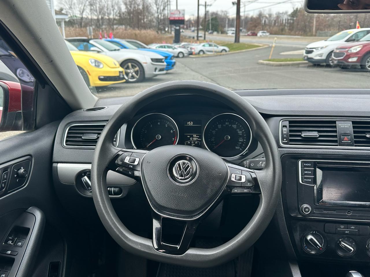 Volkswagen Jetta 1.4T S 6A 2017