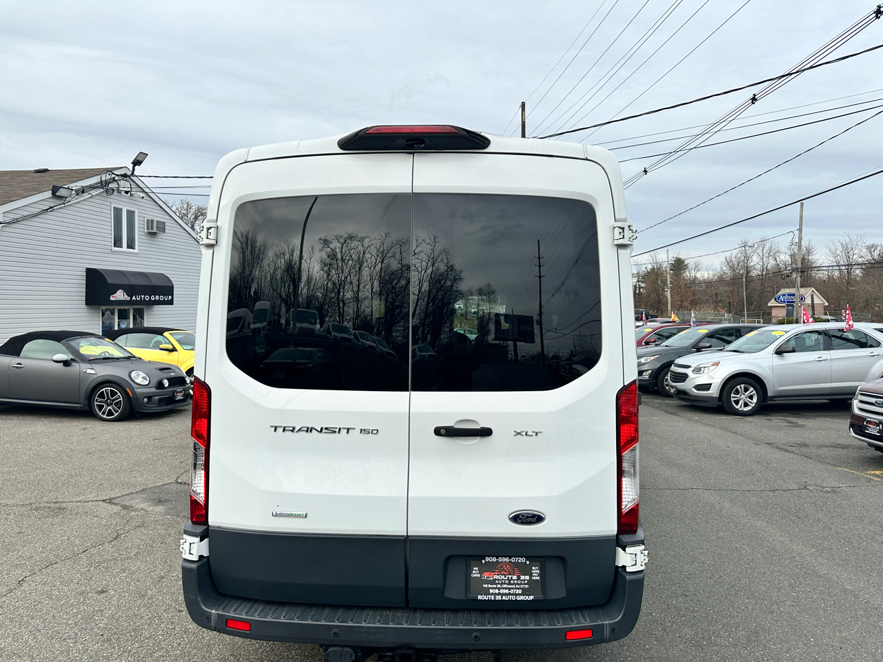 Ford Transit 150 Wagon Med. Roof XLT w/Sliding Pass. 130-in. WB 2018