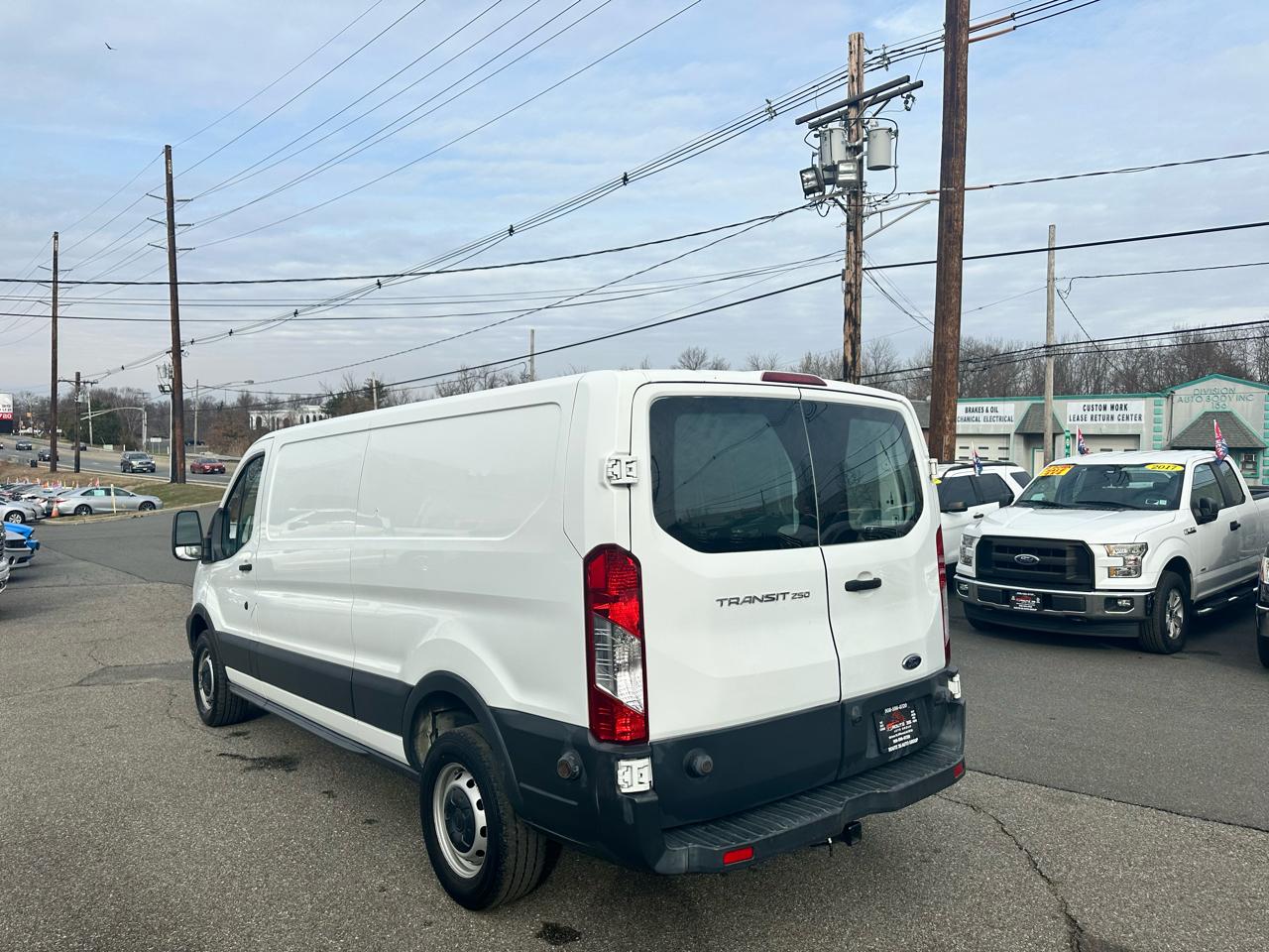 Ford Transit 250 Van Low Roof 60/40 Pass. 148-in. WB 2017