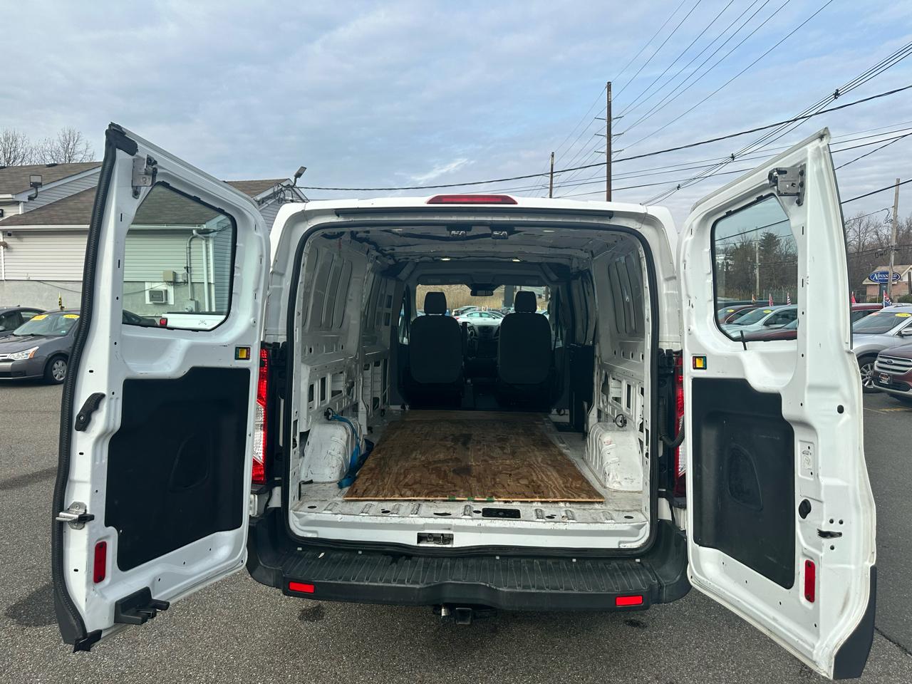 Ford Transit 250 Van Low Roof 60/40 Pass. 148-in. WB 2017