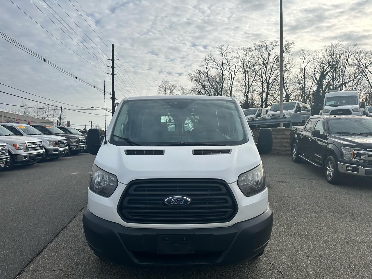 Ford Transit 250 Van Low Roof 60/40 Pass. 148-in. WB 2017