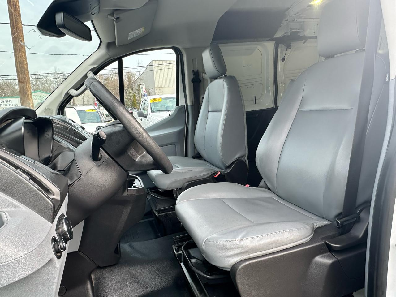 Ford Transit 250 Van Low Roof 60/40 Pass. 148-in. WB 2017