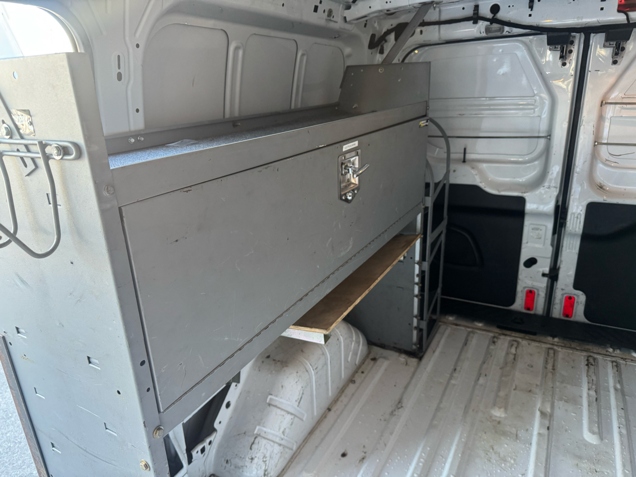 Ford Transit 250 Van Low Roof 60/40 Pass.130-in. WB 2016