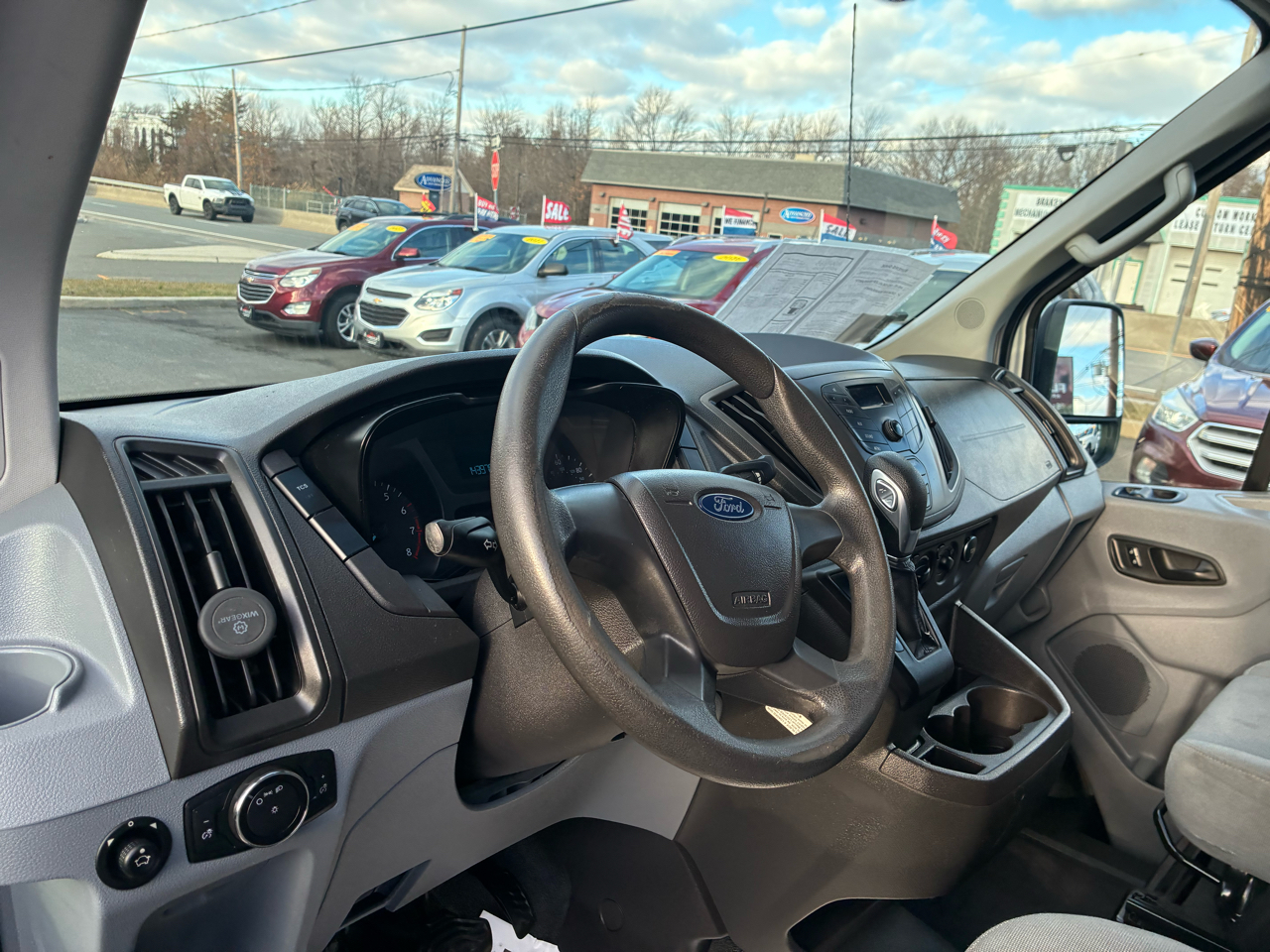 Ford Transit 250 Van Med. Roof w/Sliding Pass. 148-in. WB 2015