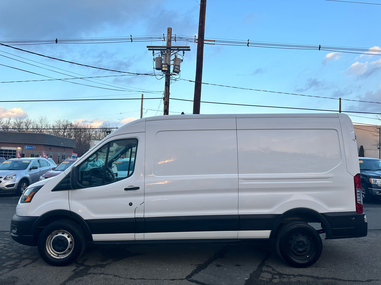 Ford Transit 250 Van Med. Roof w/Sliding Pass. 130-in. WB 2020