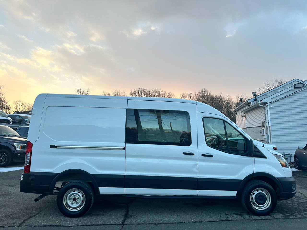 Ford Transit 250 Van Med. Roof w/Sliding Pass. 130-in. WB 2020