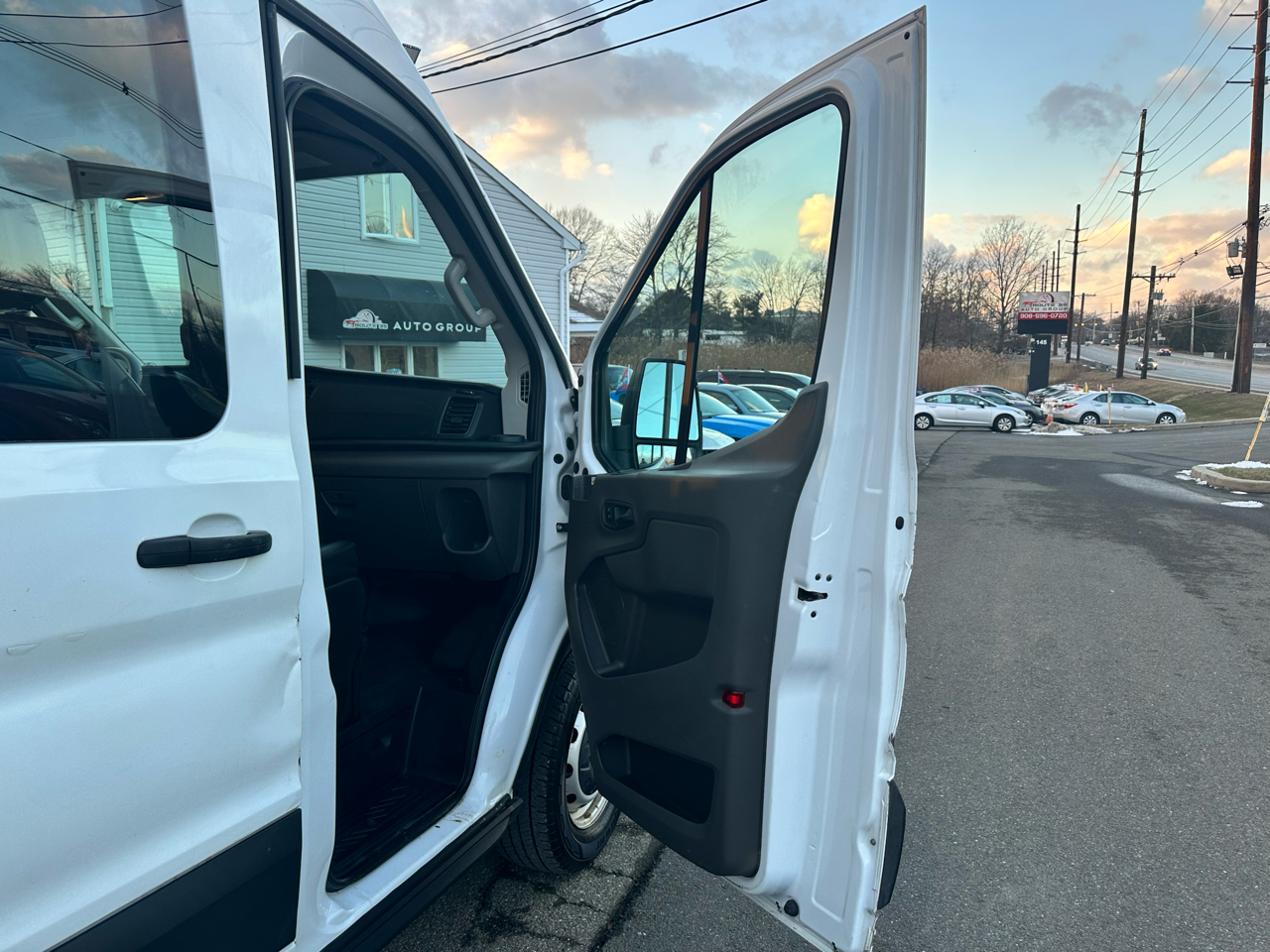 Ford Transit 250 Van Med. Roof w/Sliding Pass. 130-in. WB 2020
