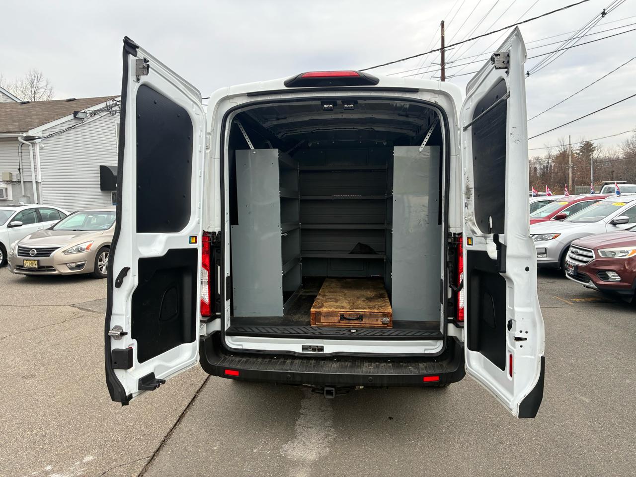 Ford Transit 250 Van Med. Roof w/Sliding Pass. 130-in. WB 2019