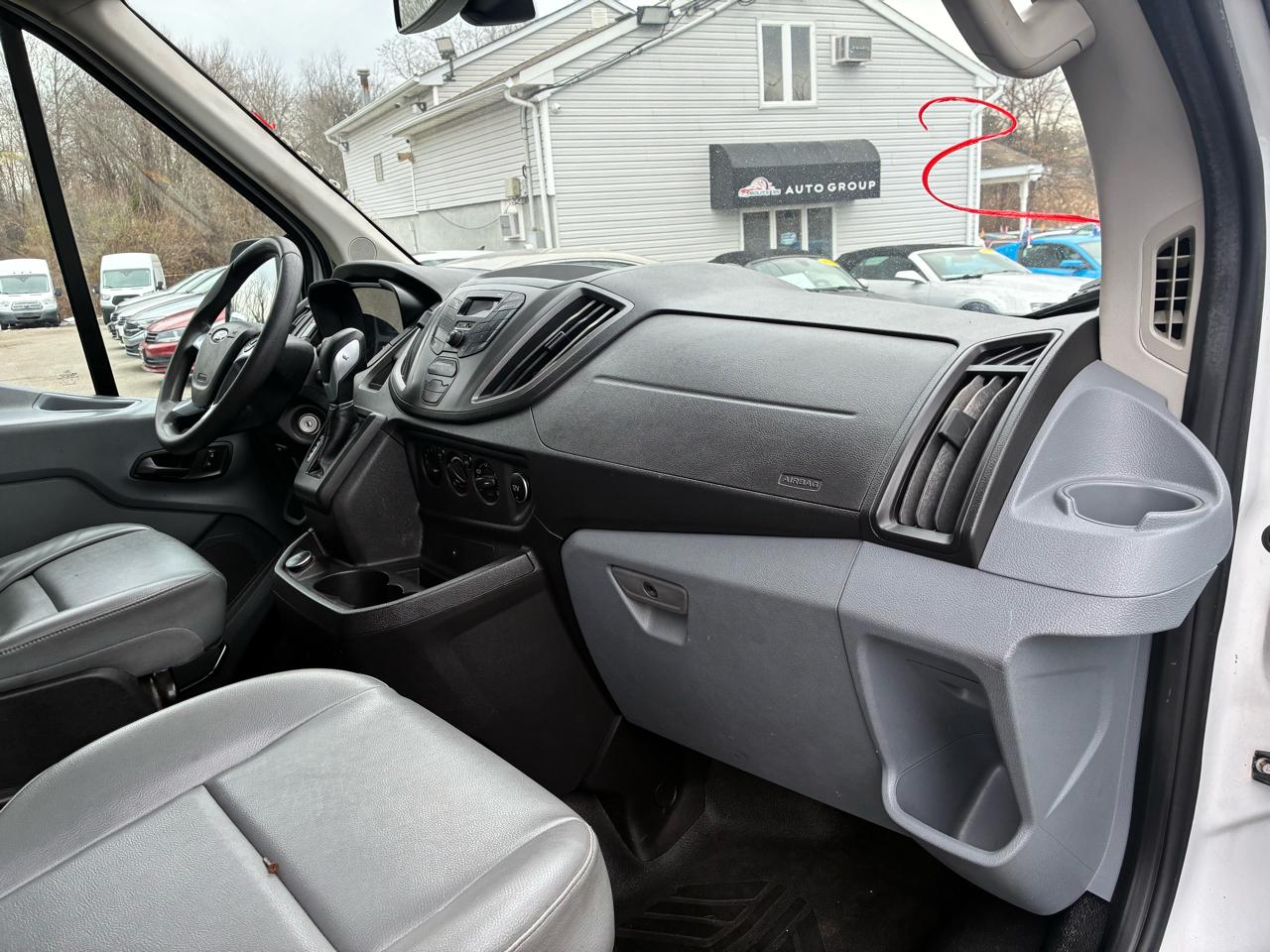 Ford Transit 250 Van Med. Roof w/Sliding Pass. 130-in. WB 2019