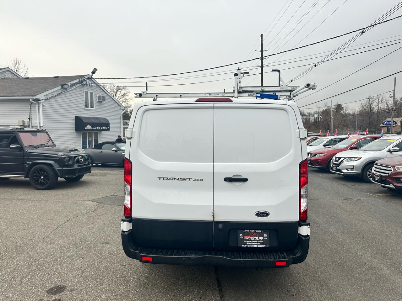 Ford Transit 250 Van Low Roof 60/40 Pass.130-in. WB 2019