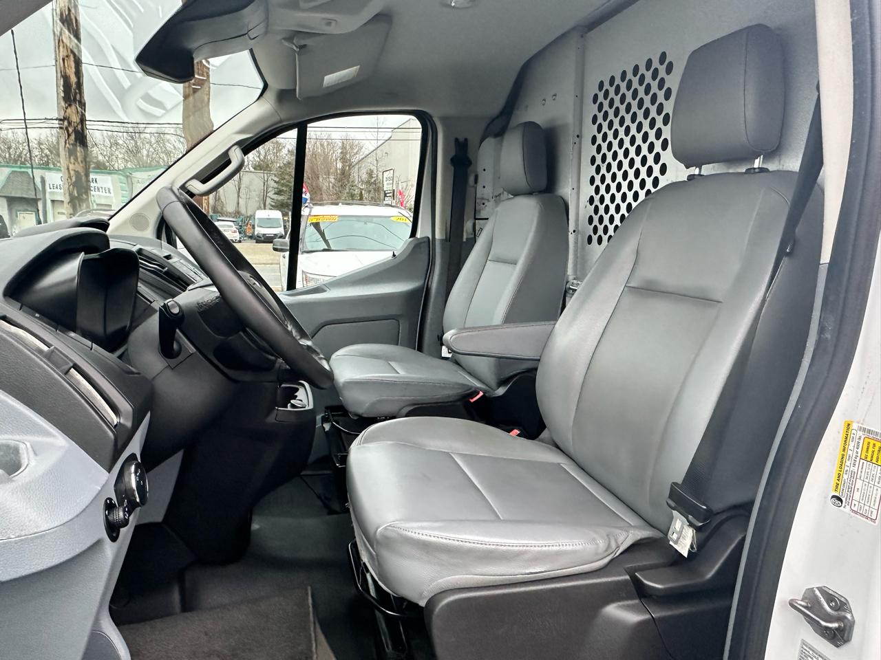 Ford Transit 250 Van Low Roof 60/40 Pass.130-in. WB 2019