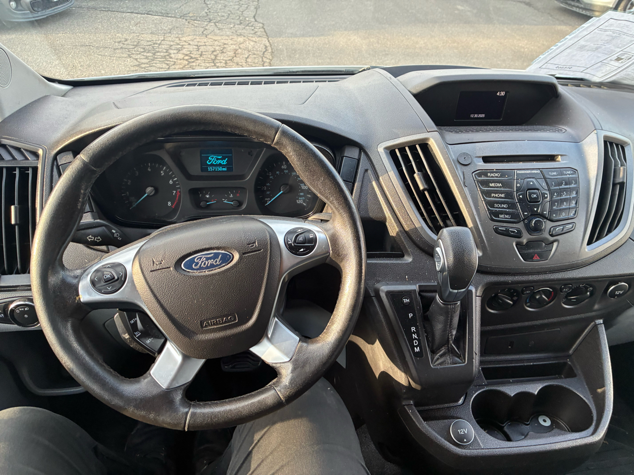 Ford Transit 250 Van Low Roof w/Sliding Pass. 130-in. WB 2017