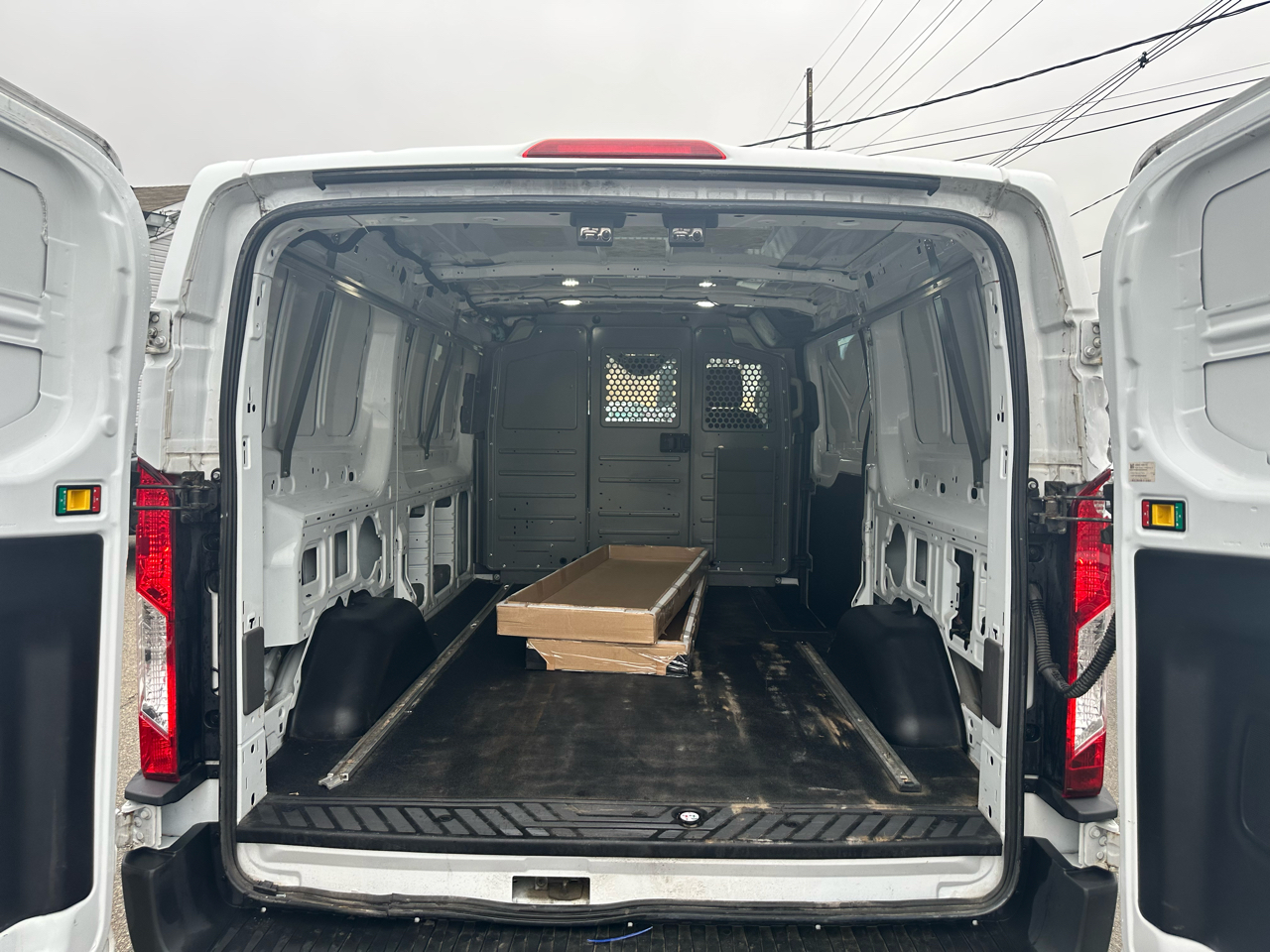 Ford Transit 150 Van Low Roof w/Sliding Pass. 148-in. WB 2021