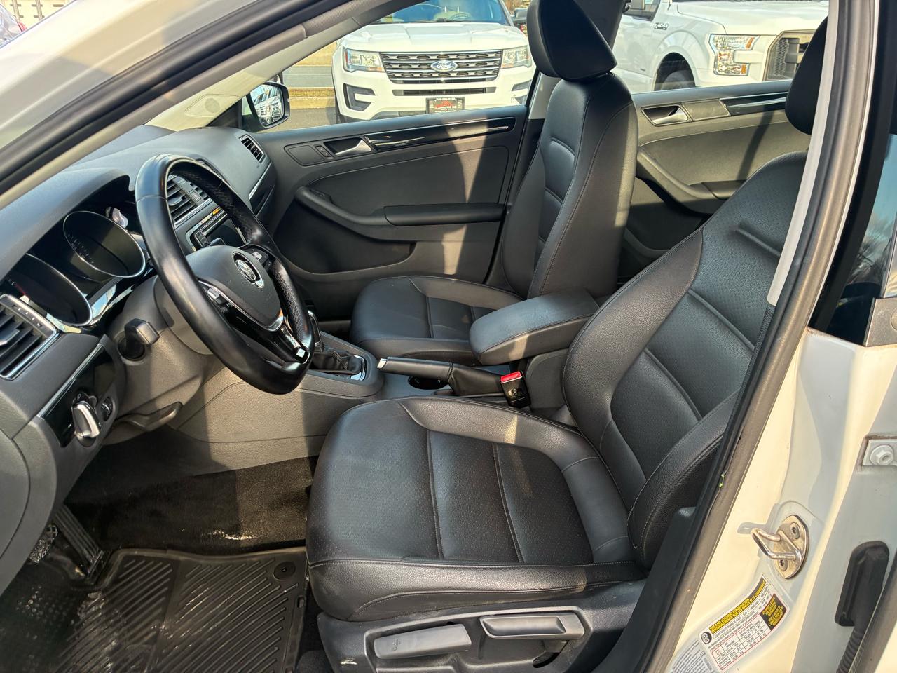 Volkswagen Jetta 1.4T SEL Premium 8A 2016