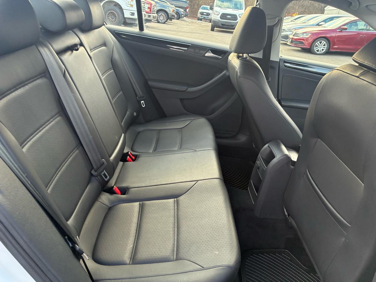 Volkswagen Jetta 1.4T SEL Premium 8A 2016