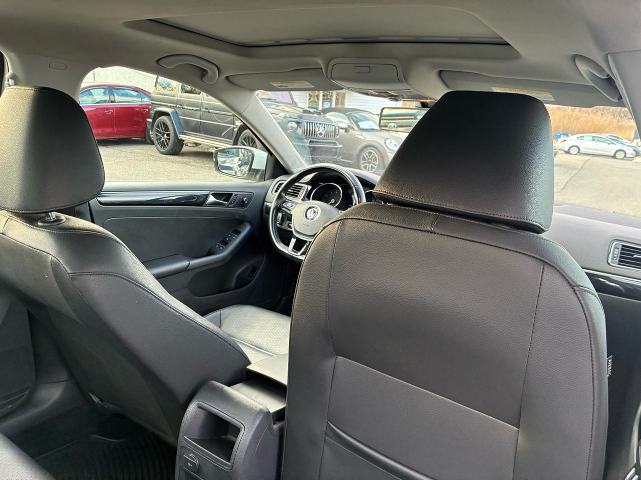 Volkswagen Jetta 1.4T SEL Premium 8A 2016